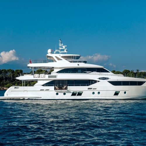 majesty-110 ft yacht